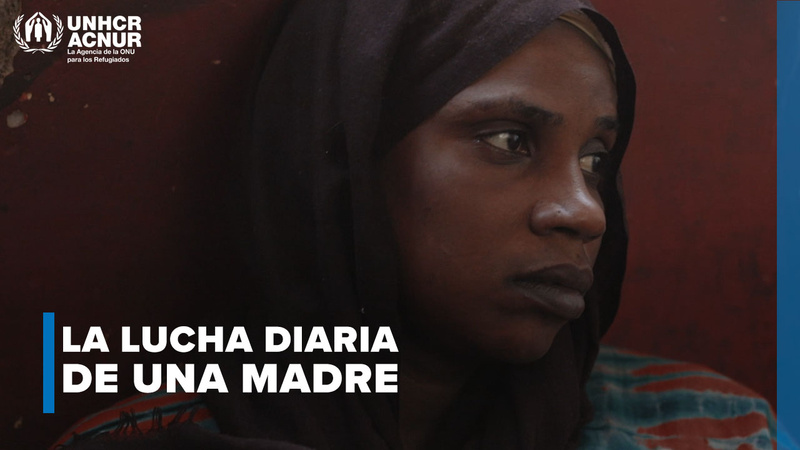 rostro de una mujer volteando hacia el lado izquierdo