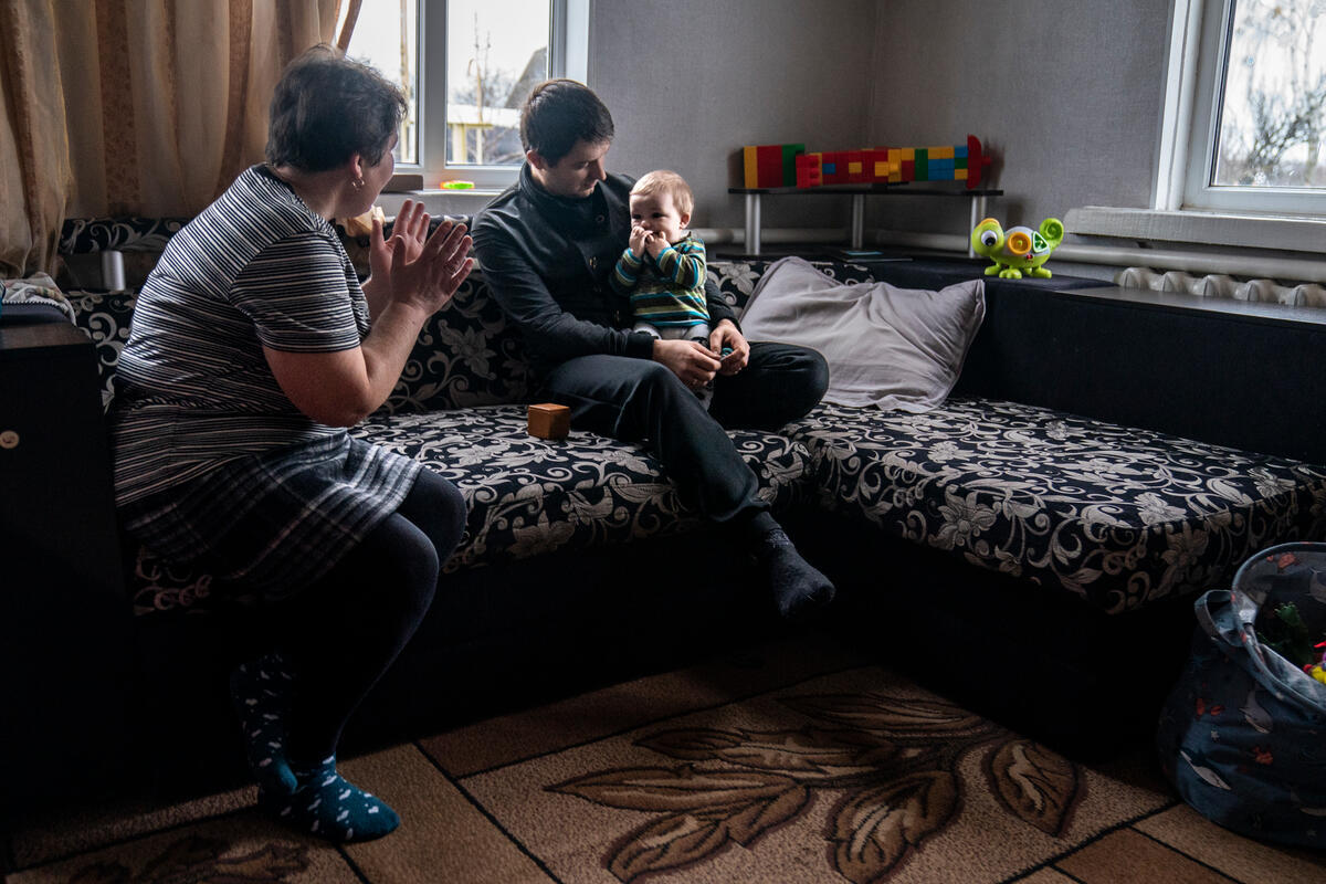Ukraine. UNHCR repairs homes destroyed in the war