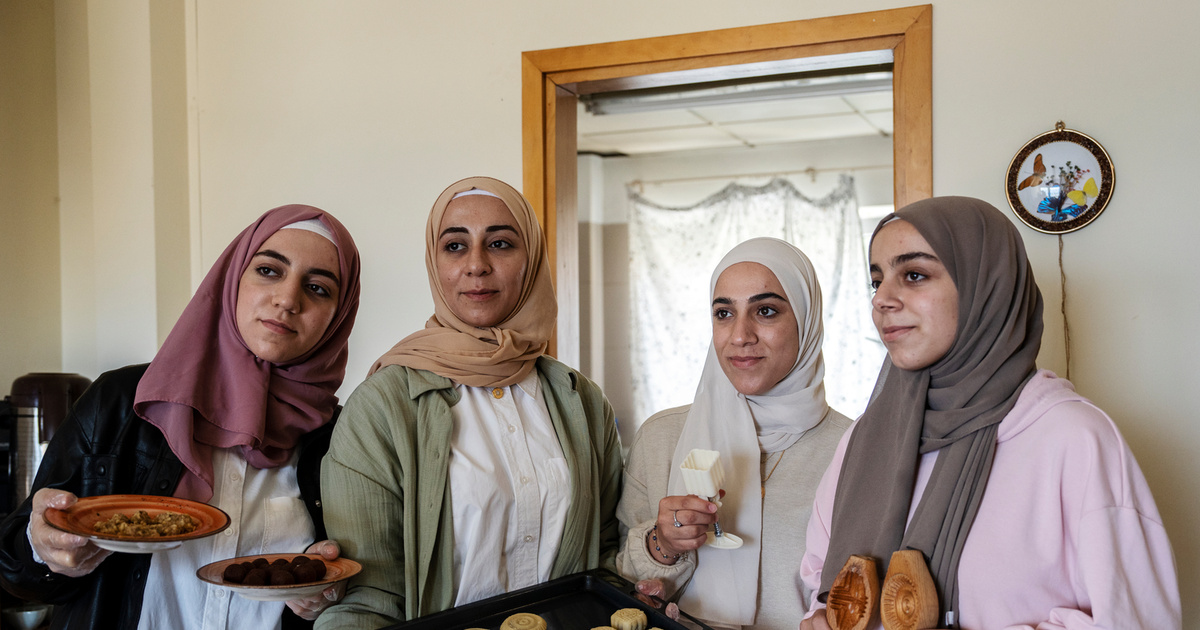 Uma família de refugiados sírios prospera numa cidade universitária em Portugal, onde foram reassentados
