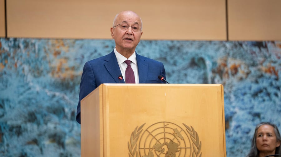El Alto Comisionado de la ONU para los Refugiados, Barham Salih, pronuncia su discurso.