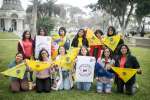 Jóvenes venezolanas y peruanas que participan en el programa "Chamas e...