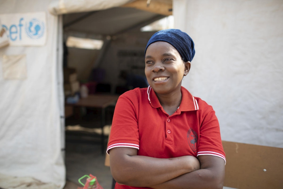 Judith Mwansa, de 50 años, es una enfermera de Zambia que trabaja en la clínica en el asentamiento en Mantapala . "Hemos visto y tratado a miles de personas", dice ella. 