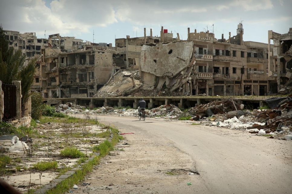 Ocho años después del inicio de la crisis en Homs, muchos de los edificios aún están en ruinas.