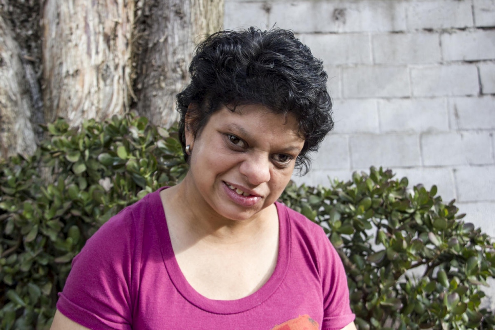 Arianna, una venezolana con una discapacidad cognitiva, está ahora en Ecuador buscando seguridad.  