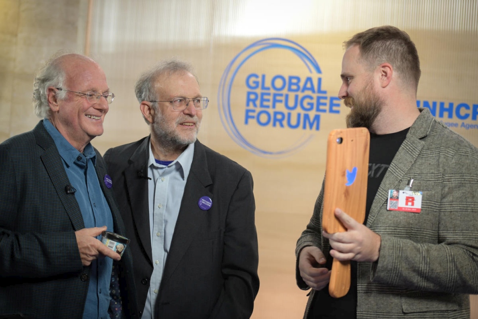 Ben Cohen (izq.) y Jerry Greenfield, fundadores de los helados Ben & Jerry, participan el Foro Mundial sobre los Refugiados.