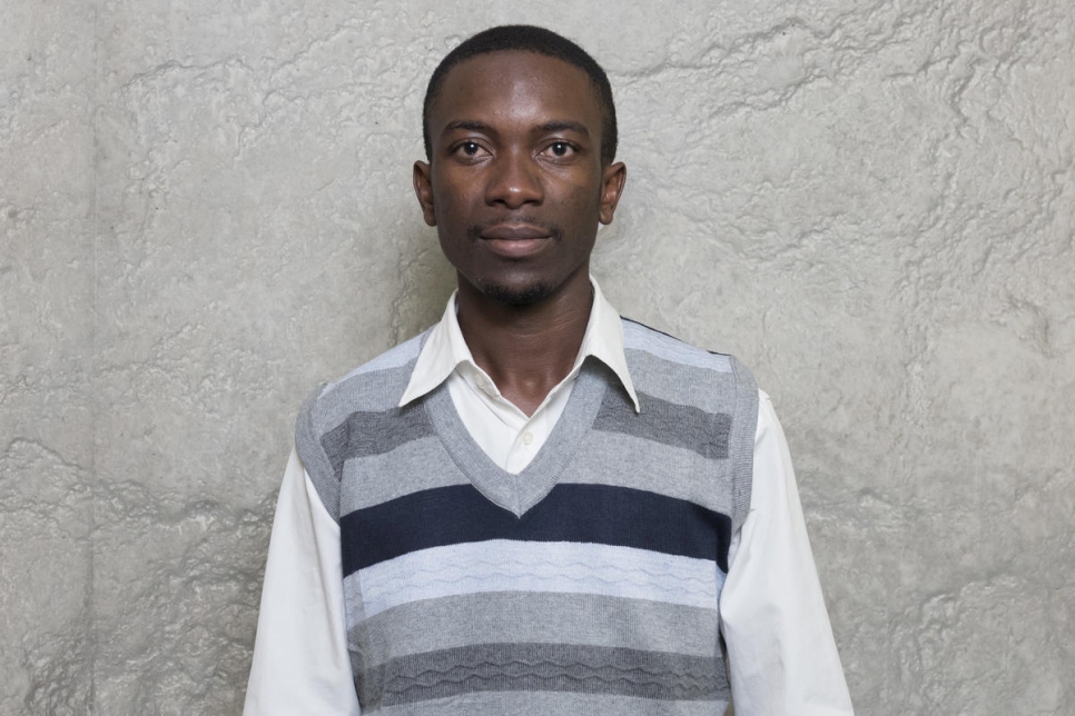Barthelemy Mwanza es un refugiado congoleño que vive en Zimbabwe en el campamento de refugiados de Tongogara. Es copresidente del Consejo Asesor Global de Jóvenes del ACNUR (GYAC). 