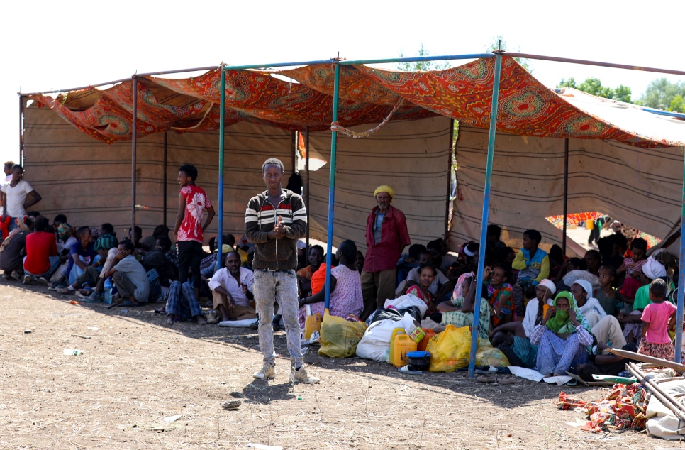 Refugiados de Etiopía que huyeron de sus hogares debido a los continuos enfrentamientos son fotografiados en un campamento en la zona fronteriza de Hamdait, en el estado de Kassala, al este de Sudán, el 12 de noviembre de 2020.