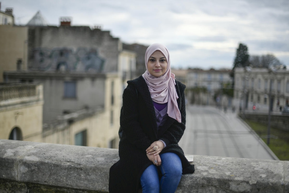 Hannah salió de Siria en 2012. Después de vivir en Jordania durante cinco años, ahora estudia en la Universidad Paul Valéry de Montpellier, gracias a la beca que le otorgó la autoridad francesa.