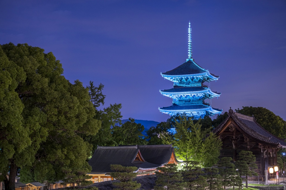 Templo Toji en la ciudad de Kioto, Japón. 