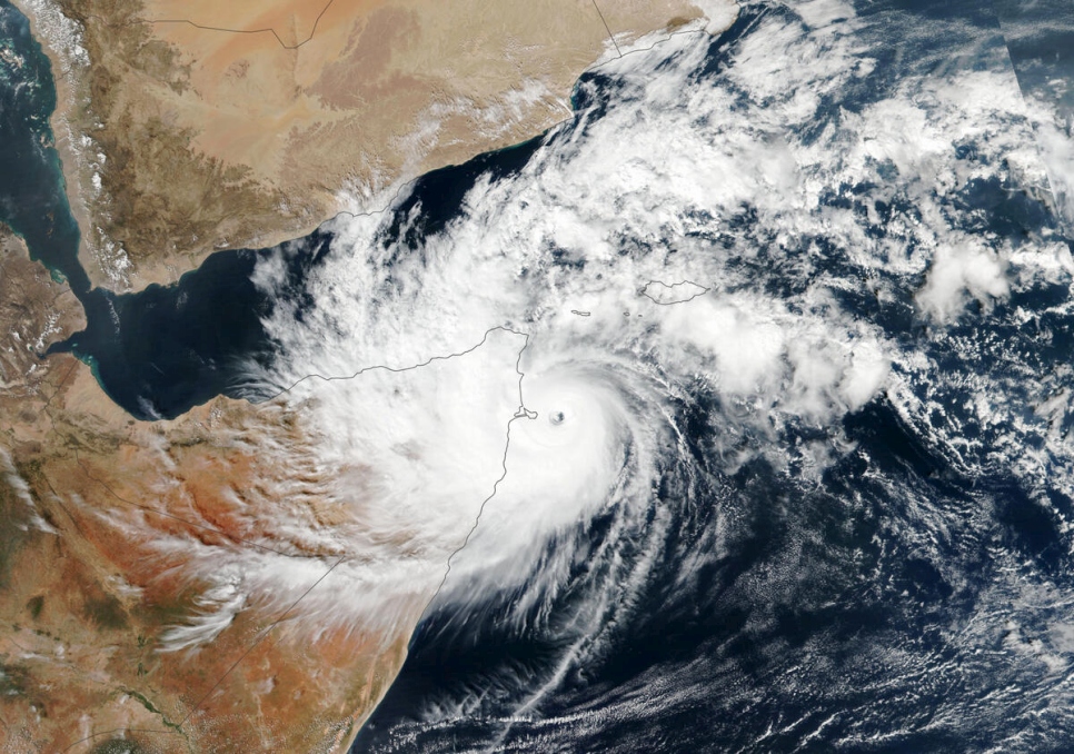 El ciclón Gati, la tormenta tropical más fuerte jamás registrada en Somalia, toca tierra en la región de Bari, en Puntlandia, donde se encuentra la ciudad de Bossaso.