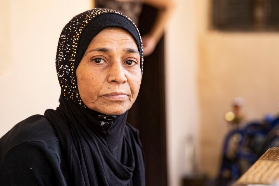 Aliyah, madre de cuatro hijos, tuvo que lidiar con la pérdida de su única fuente de ingresos como consecuencia de la crisis económica del Líbano.
