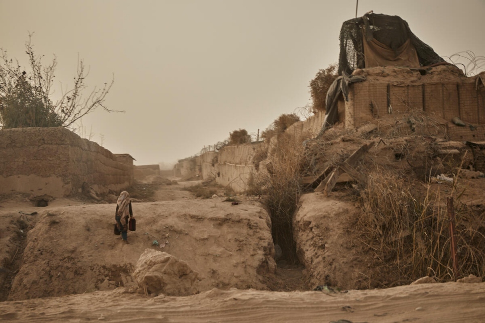El árido paisaje de Helmand, donde los efectos de una severa sequía son evidentes en todas partes.