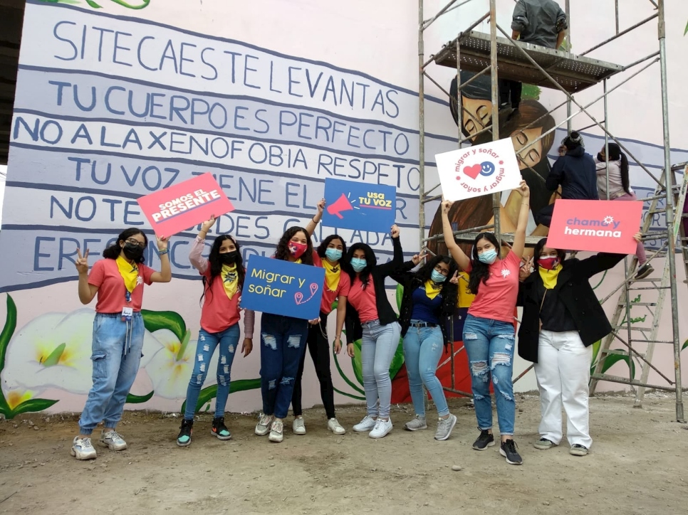 El programa "Chamas en Acción" promueve el empoderamiento de niñas y adolescentes refugiadas, solicitantes de asilo y migrantes de Venezuela.