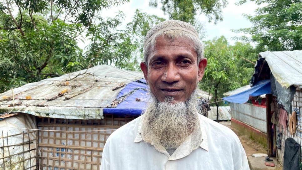 Noor Islam formó parte del primer grupo de personas refugiadas rohingyas que recibió la vacuna de COVID-19 en agosto. 
