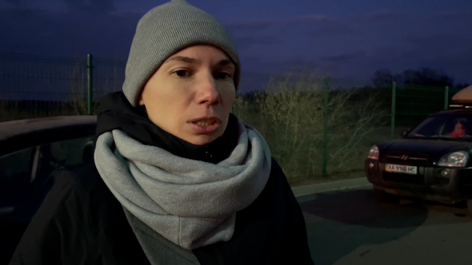 Olga, de 36 años, se pone a salvo en Polonia tres días después de huir de Kiev, la capital ucraniana.