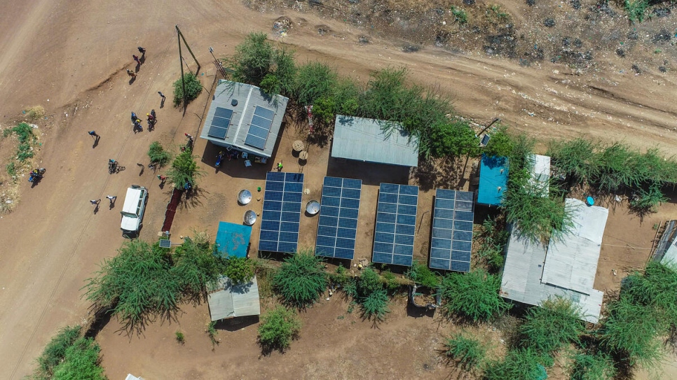 Una vista aérea de Okapi Green Energy Limited, la empresa creada por Vasco en Kakuma, gracias a la cual los residentes del campamento tienen un acceso estable a la energía eléctrica.