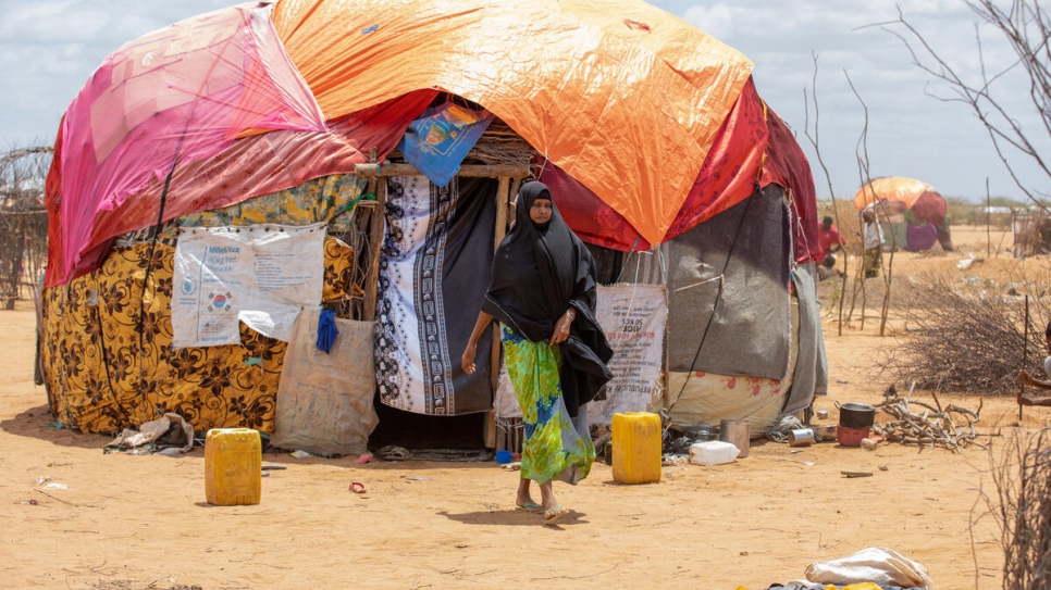 Khadija, de 36 años y madre de ocho hijos, llegó a Dadaab en octubre después de verse forzada a cerrar su negocio en Somalia debido a la sequía.