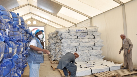 ACNUR ha enviado tiendas de campaña y otros materiales de ayuda de emergencia desde un almacén en Kabul hasta las provincias de Paktika y Khost, afectadas por el terremoto.
