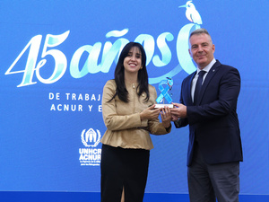 ACNUR entregó un reconocimiento al Gobierno de El Salvador por el trabajo conjunto en favor de las personas desplazadas y apátridas.