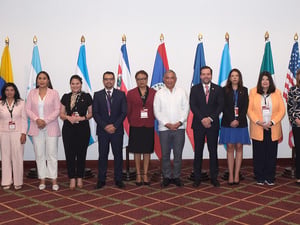 Foto grupal de los participantes.